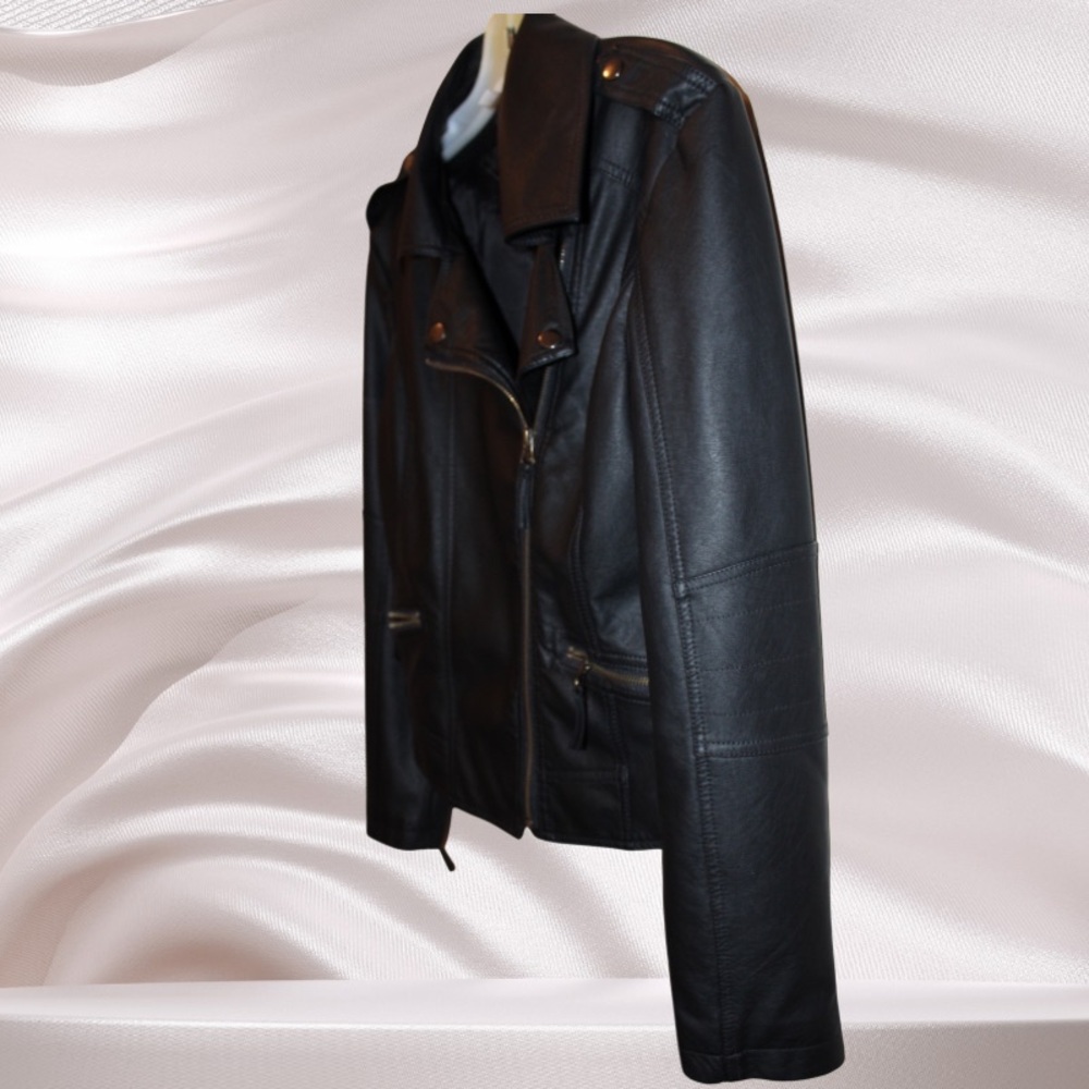 Black Leather Jacket with 'Just Married' Embroidery from David’s Bridal size S - Picture 4 of 5